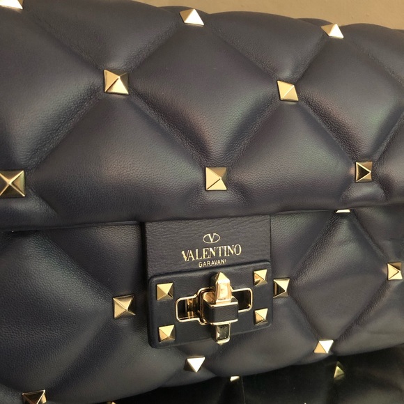 $2985 VALENTINO GARAVANI candy stud bag - Picture 4 of 9
